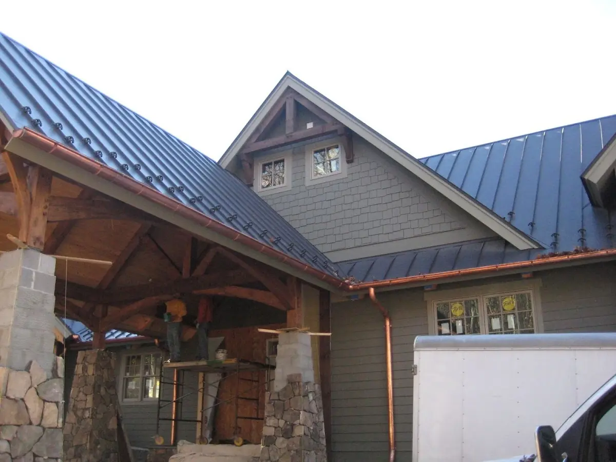 Craftsman Roofing team delivering quality roofing work in Jacksonburg